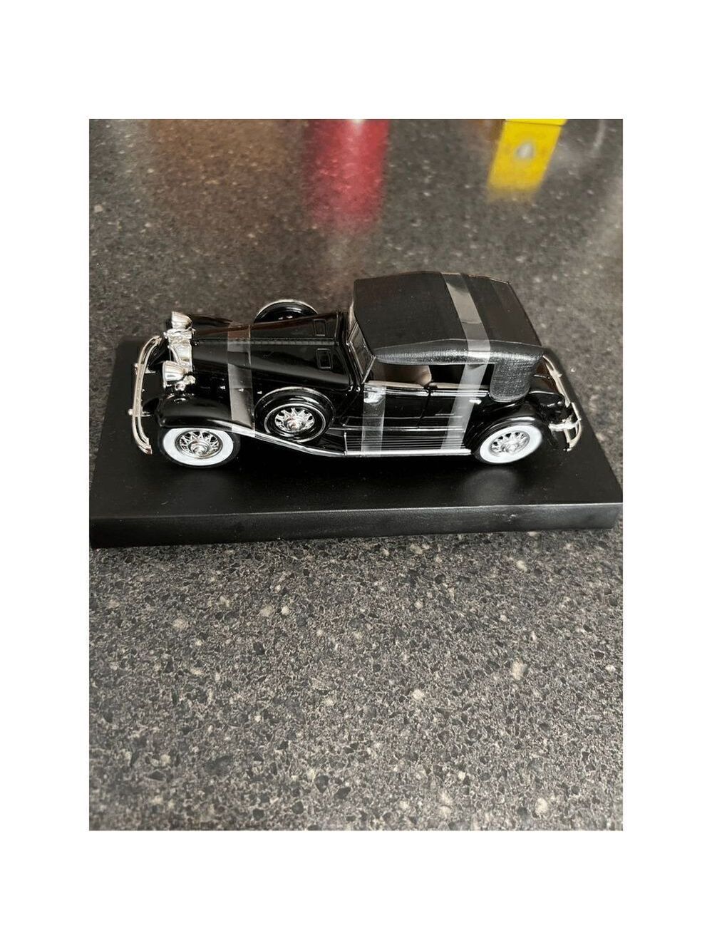 1932 Chrysler Lebaron  Car Model - Picture 2 of 10